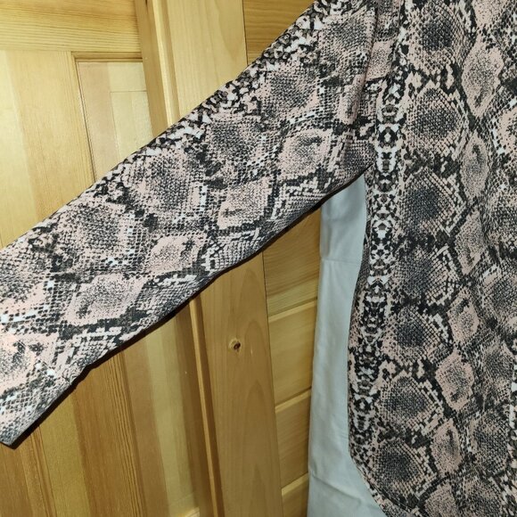 Apt 9 Snakeskin print long-sleeved blouse, pink, black and white, size L - Picture 4 of 8